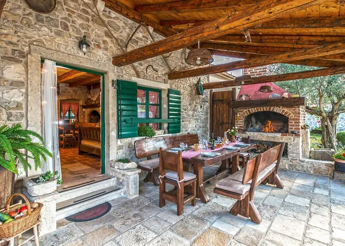 šišman In Zemunik Donji - Haus Für 10 Personen Сasa de vacaciones *