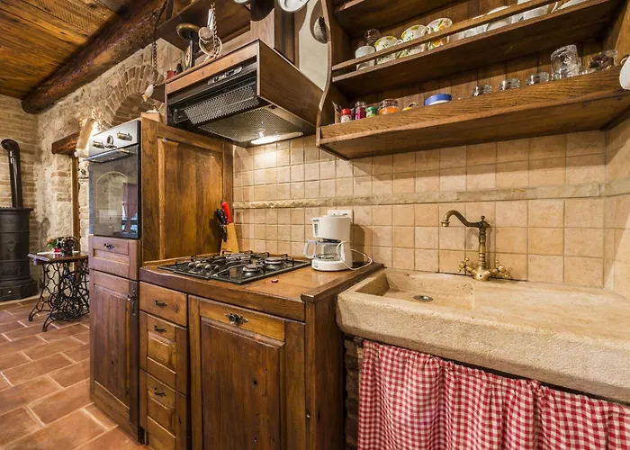 šišman In Zemunik Donji - Haus Für 10 Personen * Donji Zemunik