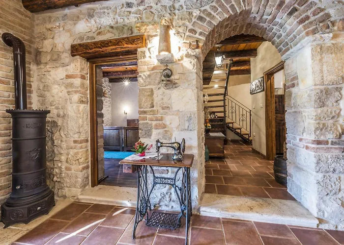 Casa de Férias Sisman In Zemunik Donji - Haus Fuer 10 Personen *